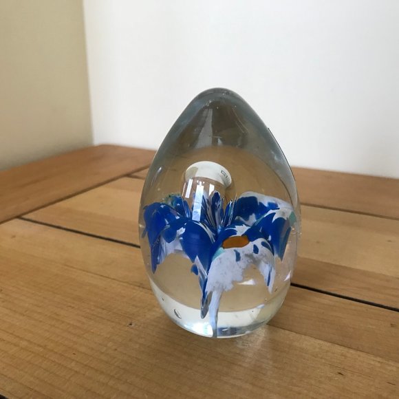 Mdina Studio Art Glass Egg Paperweight Controlled Bubble Blue Flower Signed - Picture 4 of 12